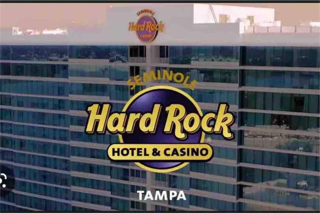 Minutes To Fairgrounds, Hard Rock, & Busch Gardens Villa Тампа Екстериор снимка