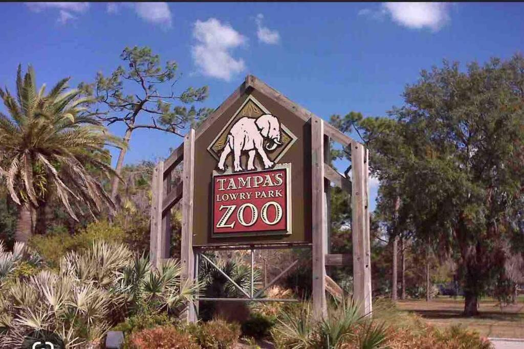 Minutes To Fairgrounds, Hard Rock, & Busch Gardens Villa Тампа Екстериор снимка